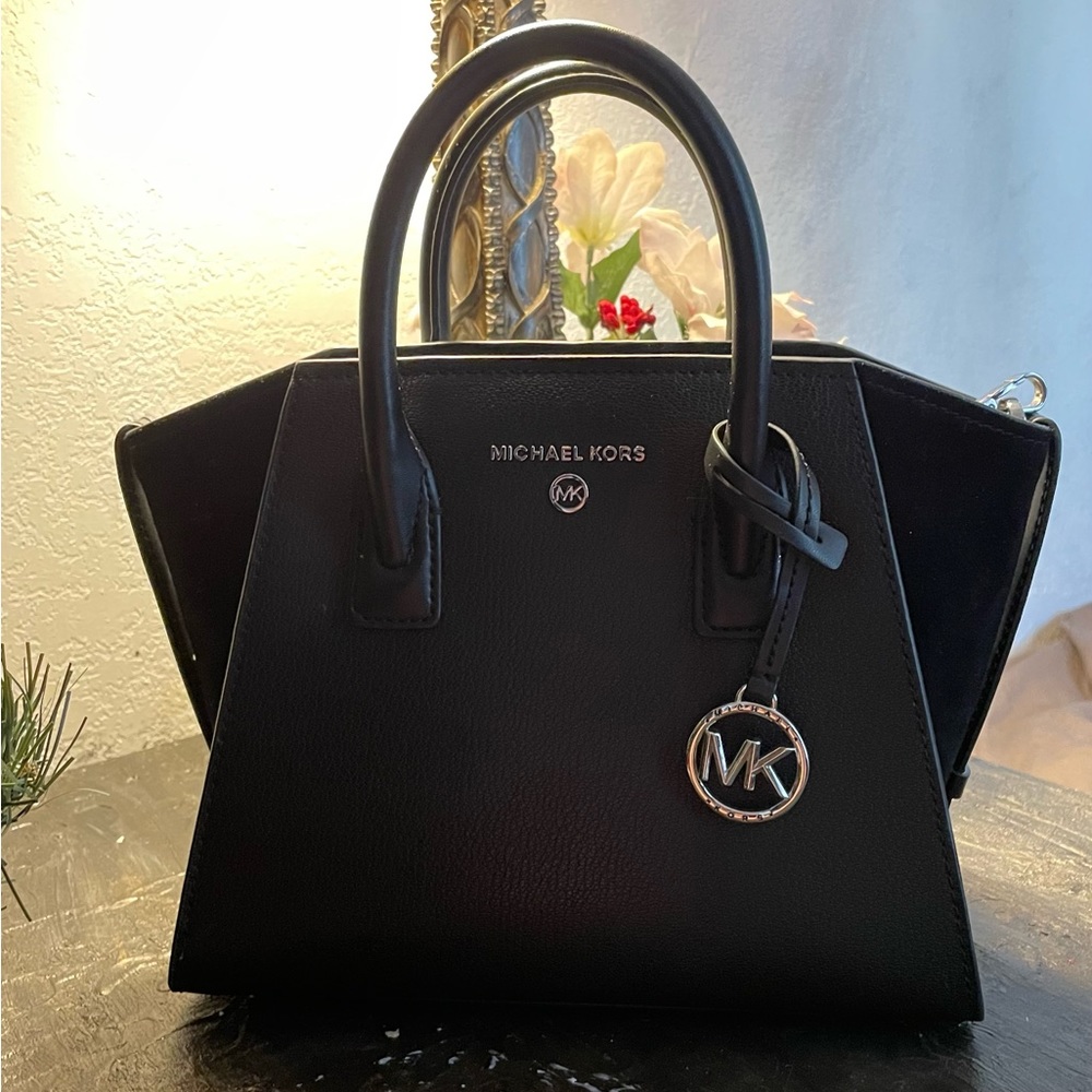MICHAEL MICHAEL KORS
Avril Small Leather Top-Zip Satchel